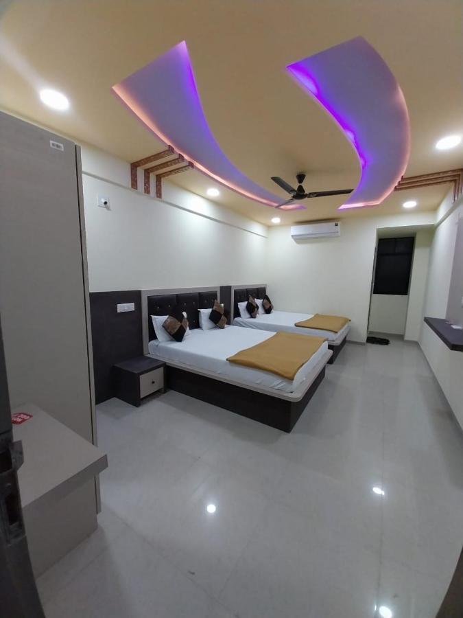 אחמדאבאד Hotel Ggc Inn מראה חיצוני תמונה