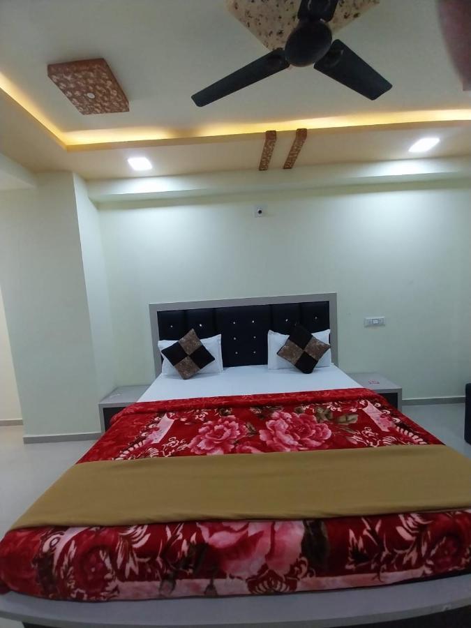 אחמדאבאד Hotel Ggc Inn מראה חיצוני תמונה