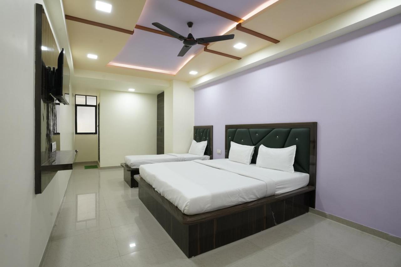אחמדאבאד Hotel Ggc Inn מראה חיצוני תמונה